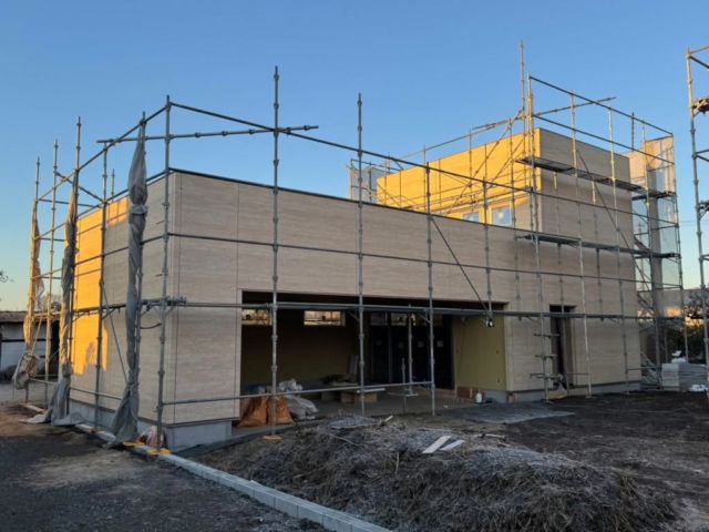 新年明けましておめでとうございます。本年もよろしくお願いいたします。
【incell 瑞穂】の進捗のお知らせです。

今年春頃の完成を目標に、戸建てタイプB号棟の上棟に続き、同じ敷地内にあるA号棟も建築を開始しております。

圏央道青梅ICや国道16号から近く、自然に恵まれた西多摩方面の拠点としてご利用頂けます。

https://infist-incell.com/list/mizuho/

#スーパーカー
#ガレージ
#ガレージライフ
#イマーシブガレージ
#高級賃貸ガレージハウス
#高級賃貸ガレージ
#西多摩
#瑞穂
#アウトドア