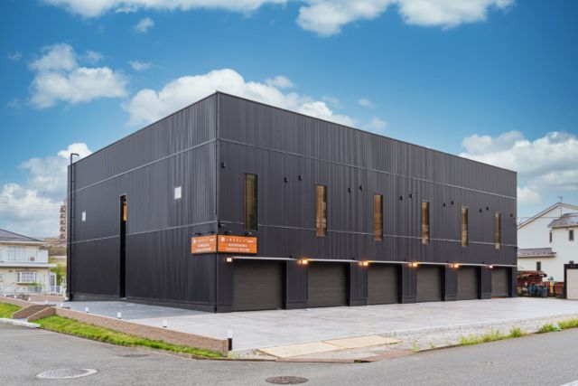 他社で建てた物件を㏌CELLがリ・ブランディングしたADMIT。

【incell ADMIT 袖ケ浦】は実用的でお手頃な費用でご入居可能ですが、細部に渡ってincellのフィロソフィーが投入されていて、愛車と暮らすカーライフを十分にお楽しめ頂けます。

https://infist-incell.com/list/admit-sodegaura/

#スーパーカー
#ガレージ
#ガレージライフ
#イマーシブガレージ
#高級賃貸ガレージハウス
#高級賃貸ガレージ
#千葉
#袖ケ浦